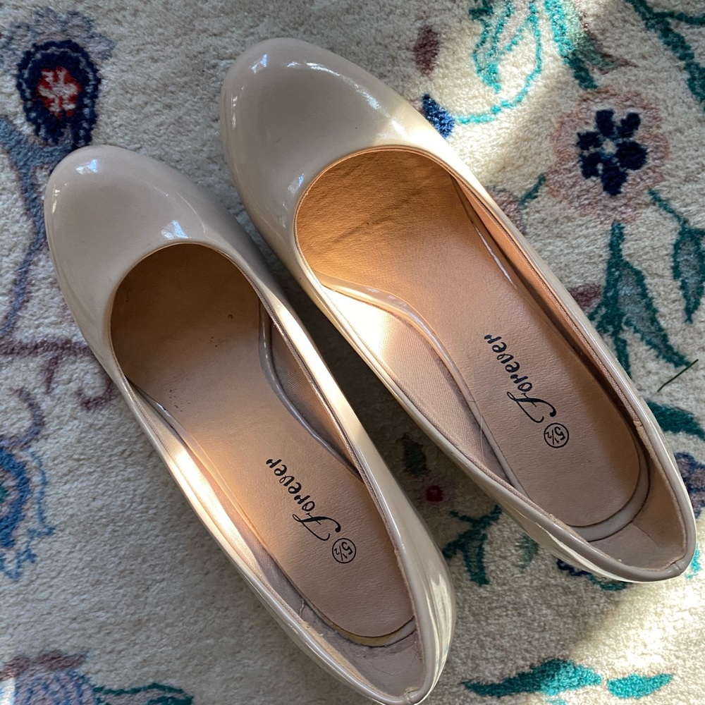 Nude wedges